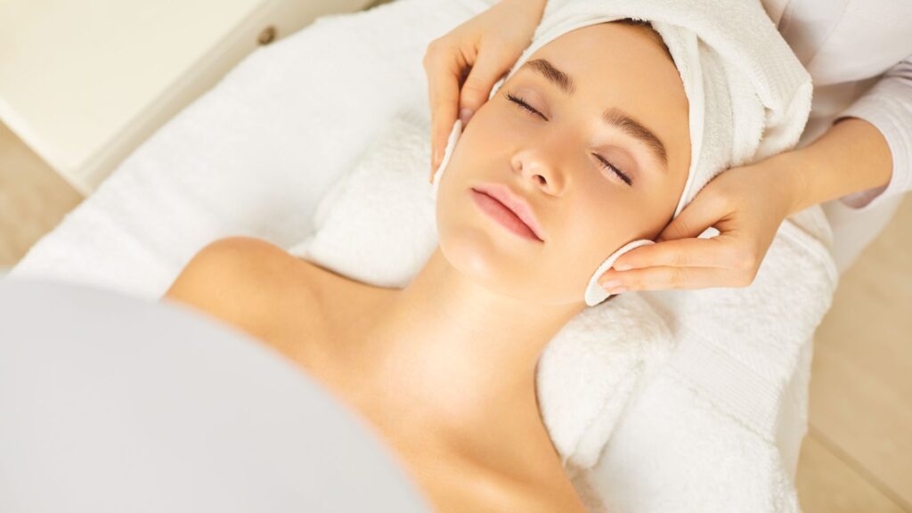 Curso de Estética Básica: Limpeza de Pele Profunda
